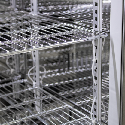 Back Bar Bottle Cooler – 3 Door, Hinged (POLARCAB)