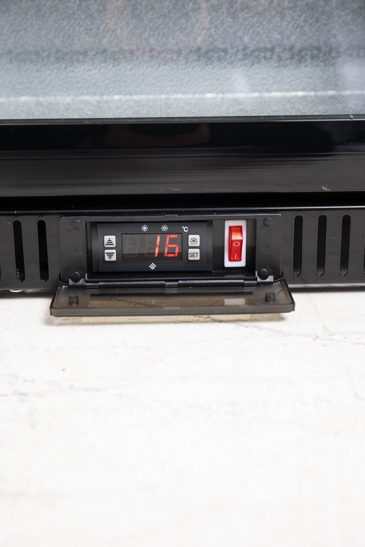 Back Bar Bottle Cooler – 1 Door, Hinged (POLARCAB)